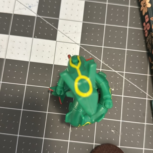 TAKARA TOMY Pokemon Action Figure Pokemon Pikachu - Picture 2 of 3